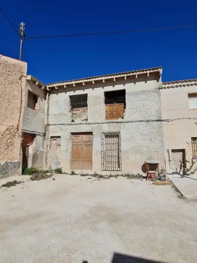 Casa de Pueblo 6 Dormitorios Pinoso Reforma Inversión