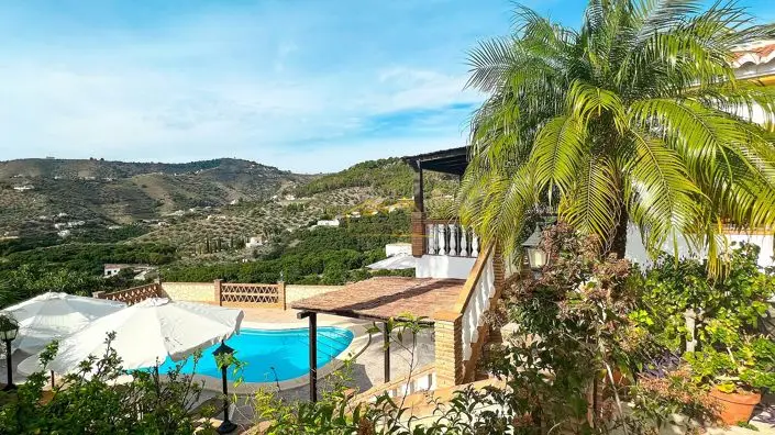 Villa en Venta Frigiliana 3 Dormitorios Piscina Privada Vistas al Mar