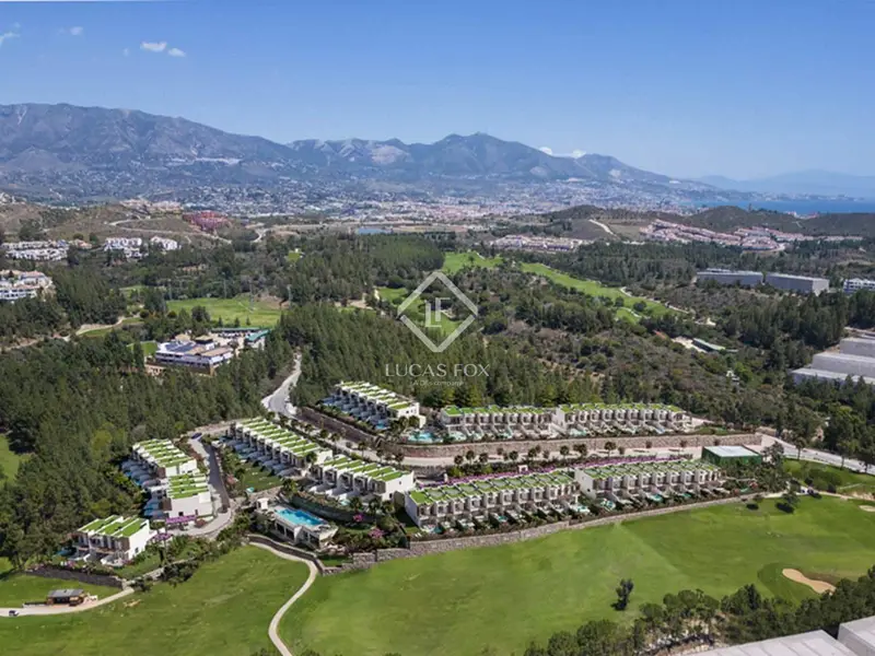 Villa de Lujo en El Chaparral Costa del Sol