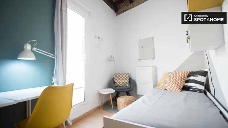 Apartamento 3 Dormitorios 1 Baño en Barcelona