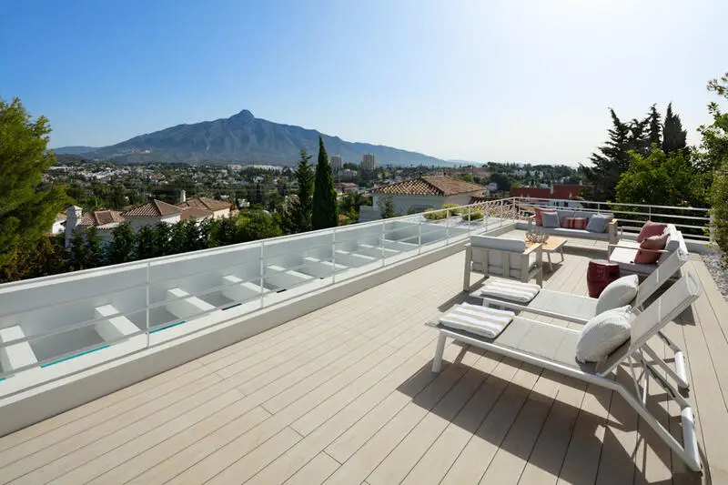 Villa de Lujo en Nueva Andalucia Alquiler Corto Plazo 4 Dormitorios