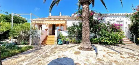 Chalet Rústico en Jávea para Reformar Cerca de Cala Blanca