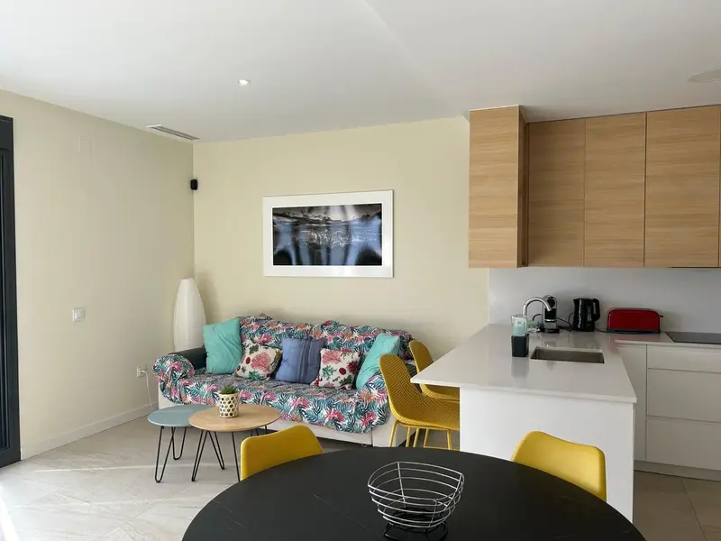 Apartamento en Sierra Cortina con Vistas al Mar