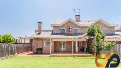 Chalet en Venta en Illescas con Piscina