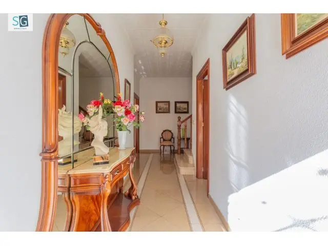 Casa en Venta Cerrilo Maracena 4 Habitaciones 410m2