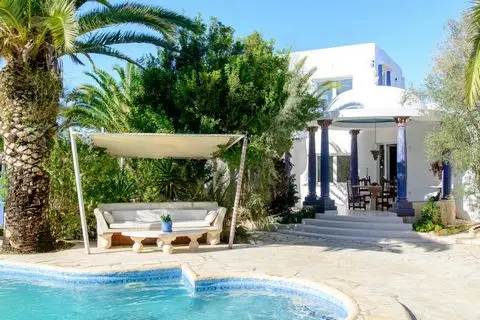 Casa-Villa de 5 Dormitorios en venta San Jorge, España