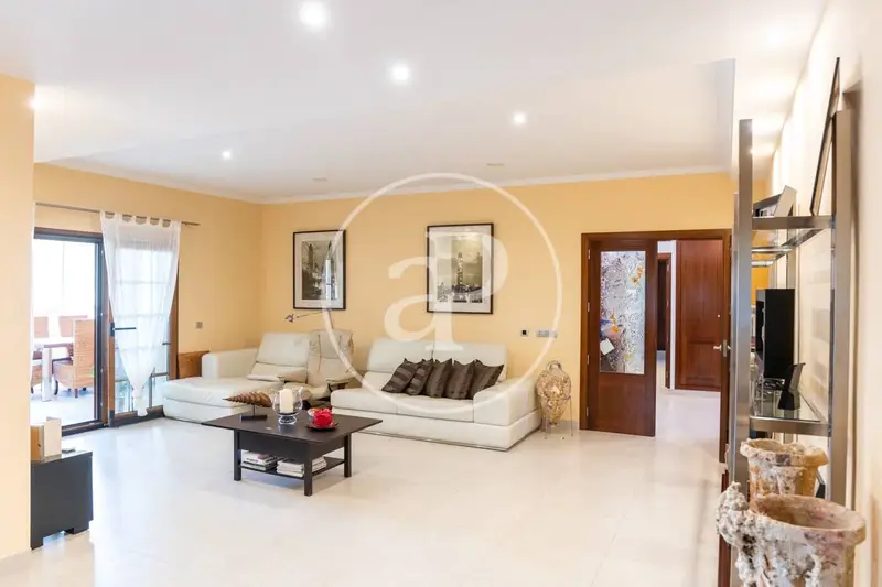 Chalet en venta en Mallorca con piscina y casa anexa