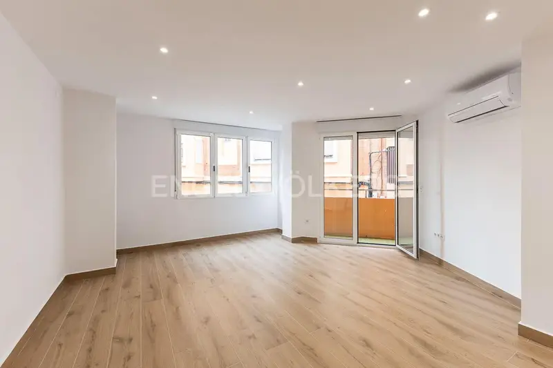 Apartamento en venta Sagunto 4 dormitorios 2 baños reformado