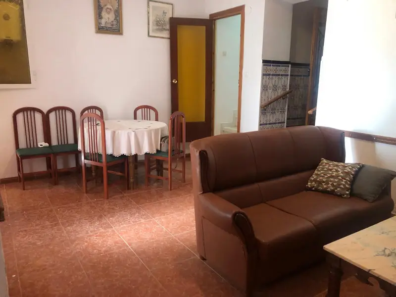 Casa-Villa de 4 Dormitorios en venta Cuevas-Bajas, España