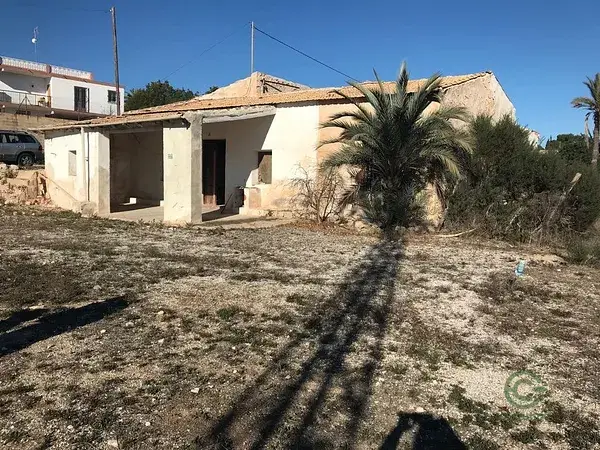 Parcela con Casa en Peña de las Aguilas - Oportunidad de Inversion