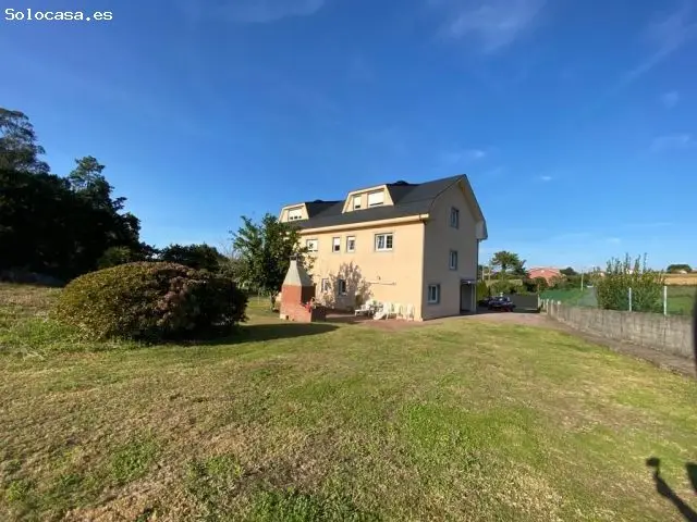 Chalet en Venta en Cee La Coruna Amplio con Garaje y Barbacoa