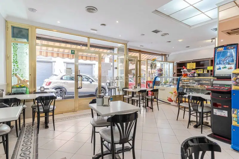 Traspaso Cafetería Obrador La Zubia Granada