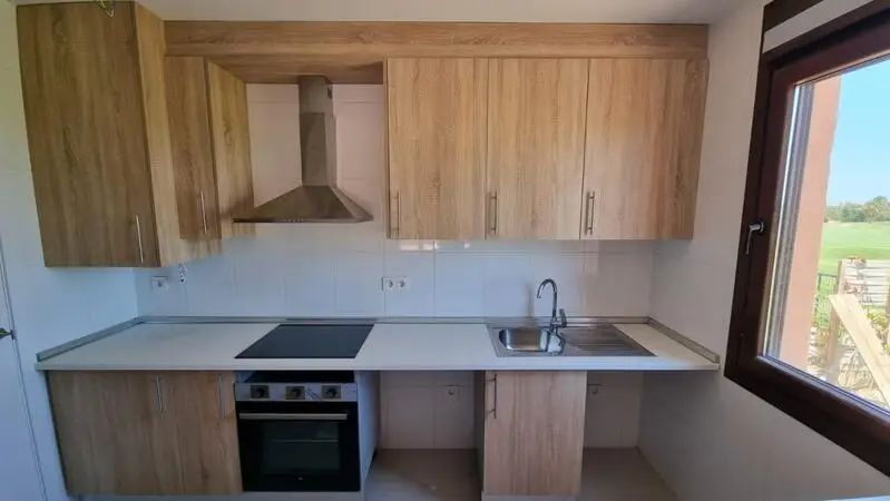 Apartamento en Los Alcázares con Piscina Cerca de la Playa