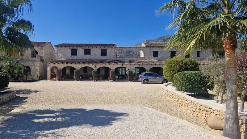 Villa de Lujo Rural en Lliber para Adultos