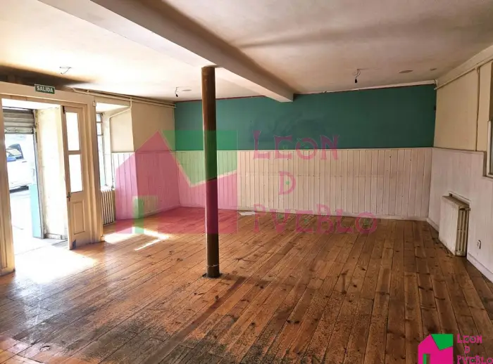 Casa para Reformar con Negocio en Omaña
