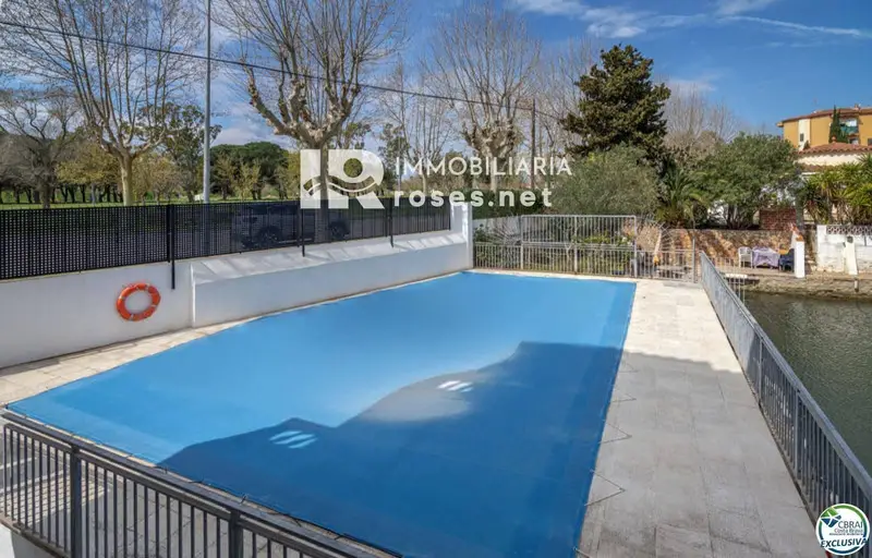 Apartamento en venta Empuriabrava 1 dormitorio terraza piscina garaje