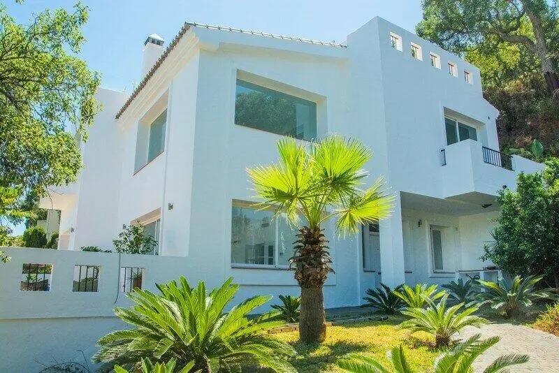 Villa en Venta 4 Dormitorios La Mairena Costa del Sol