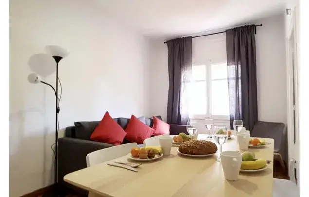 Apartamento 3 Dormitorios L Hospitalet de Llobregat 18 39 años