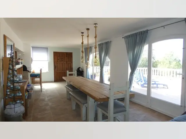 Casa Rural con 5 Dormitorios y Apartamento en Aledo Espa	ña