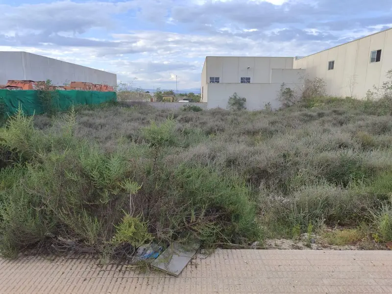 Solar en Venta Benijofar 1167m2 Inversores