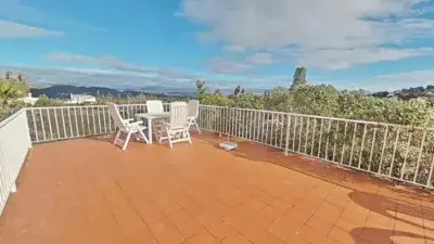 Chalet de Lujo en Venta: 6 Dormitorios, Piscina y Jacuzzi