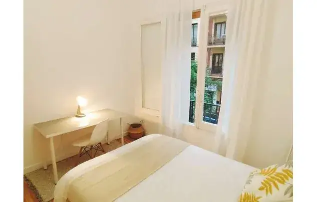 Habitacion en Salamanca para Mujeres - Cerca Metro y Comercios