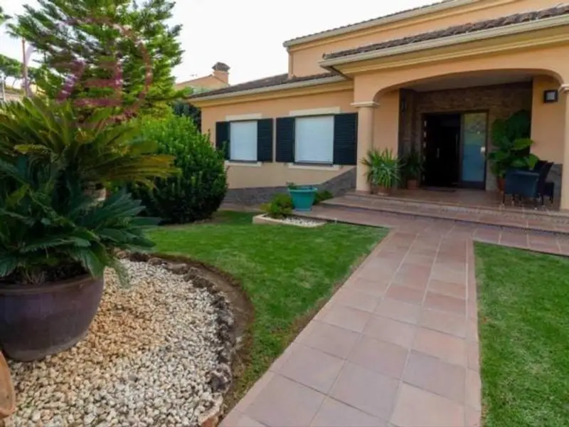 venta Chalet en Badajoz, Badajoz Provincia (47570238500.106700)- Globaliza