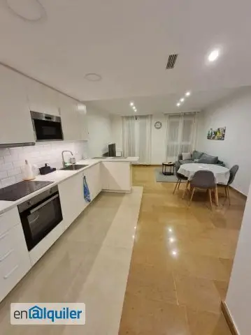 Apartamento en Sant Francesc Valencia con dos baños y trastero