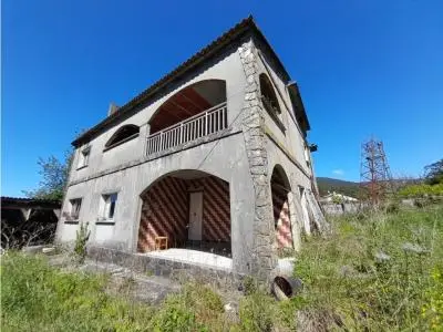 Casa para rehabilitar en Poio 400m2