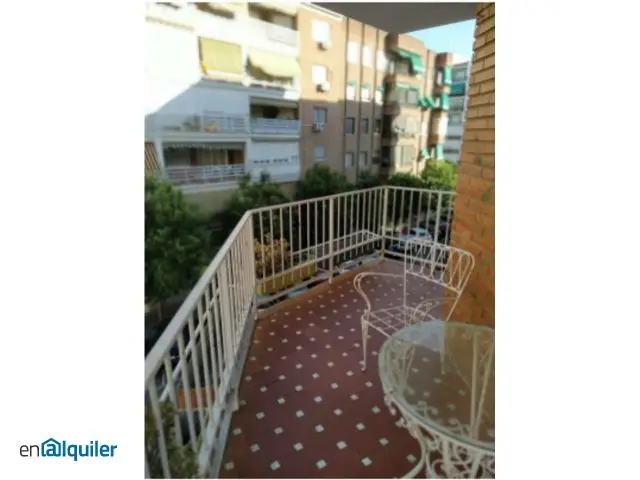 Alquiler Piso 4 habitaciones 2 baños Santa Marina Badajoz