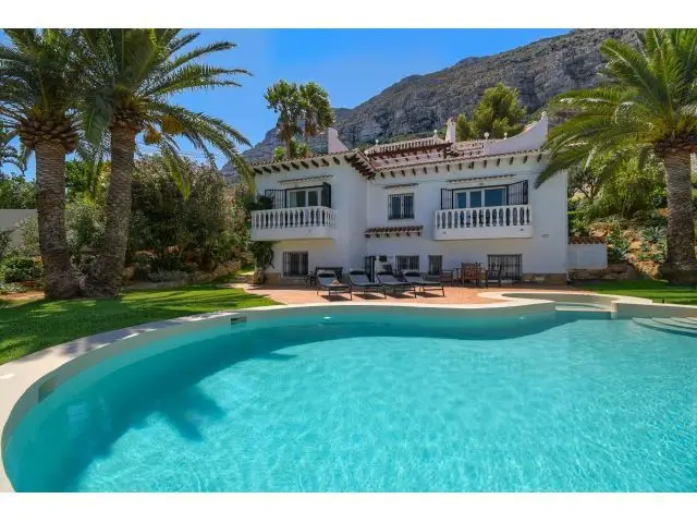 Villa Vistas Denia: Villa de Lujo con Vistas Panorámicas