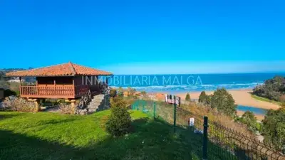 Casa en venta en San Telmo Colunga Asturias con vistas al mar