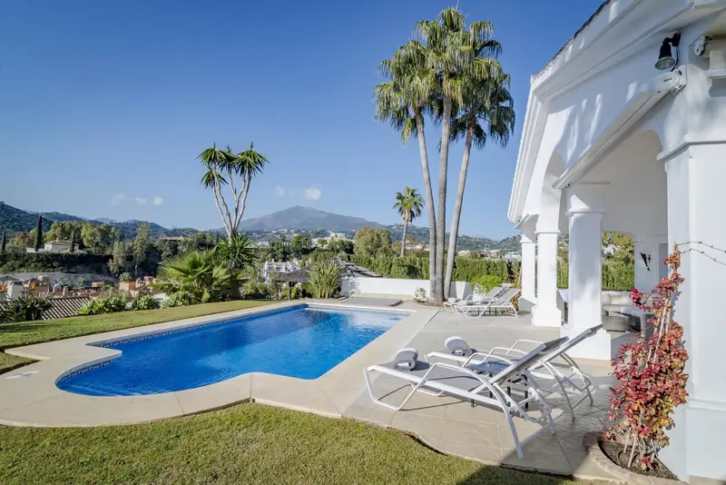 Chalet de Lujo 4 Dormitorios Benahavis Piscina Privada