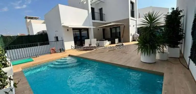 Villa en Venta Quesada Lujo 3 Dormitorios Piscina Jacuzzi