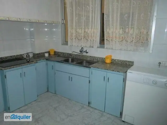 Alquiler piso trastero Centro - zona alta