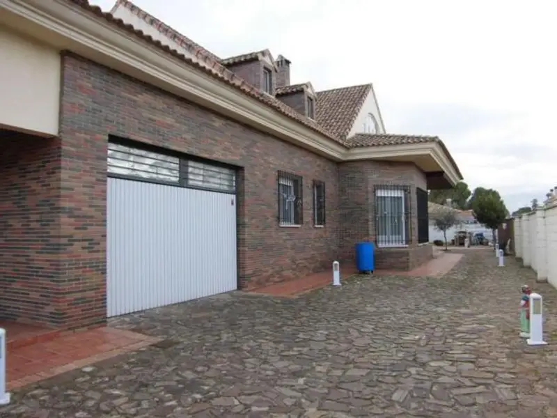 venta Chalet en Las Casas, Ciudad Real Provincia (80860616998.106000)- Globaliza