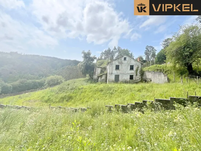 Casa en Anca Neda Finca 6000m2 A Reformar