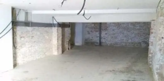 Local 87m2 Barcelona Calle Font DEn Canyelles