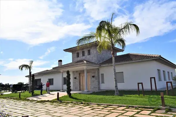 Villa de Lujo en Murcia con Piscina y Jardin