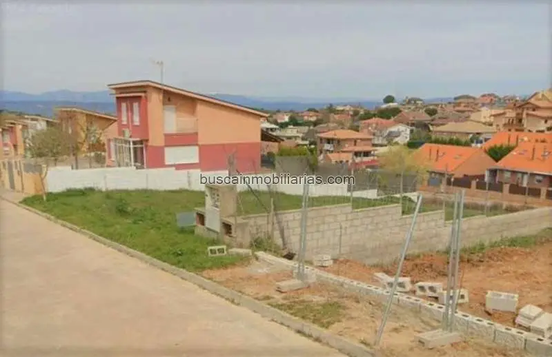 Parcela Urbana en Venta El Casar 600m²