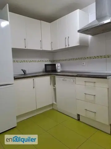 Piso Estudiantes 3 Habitaciones Salamanca WiFi Balcon