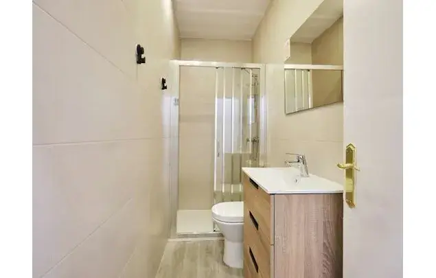 Alquiler Habitaciones Barcelona Piso Compartido Sin Ascensor