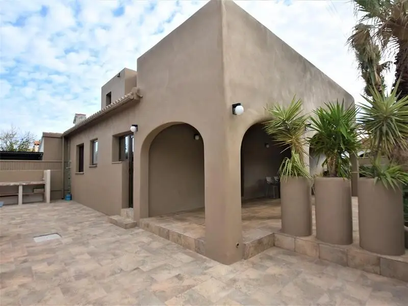 Villa en Venta Denia 3 Dormitorios Jardin Terraza