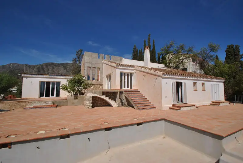 Villa de Lujo con Vistas Panorámicas en Mijas