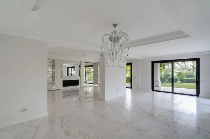 Villa de Lujo 6 Dormitorios en Lomas de Magna Marbella