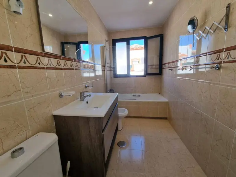 Ático en Alquiler Nueva Atalaya Estepona Malaga