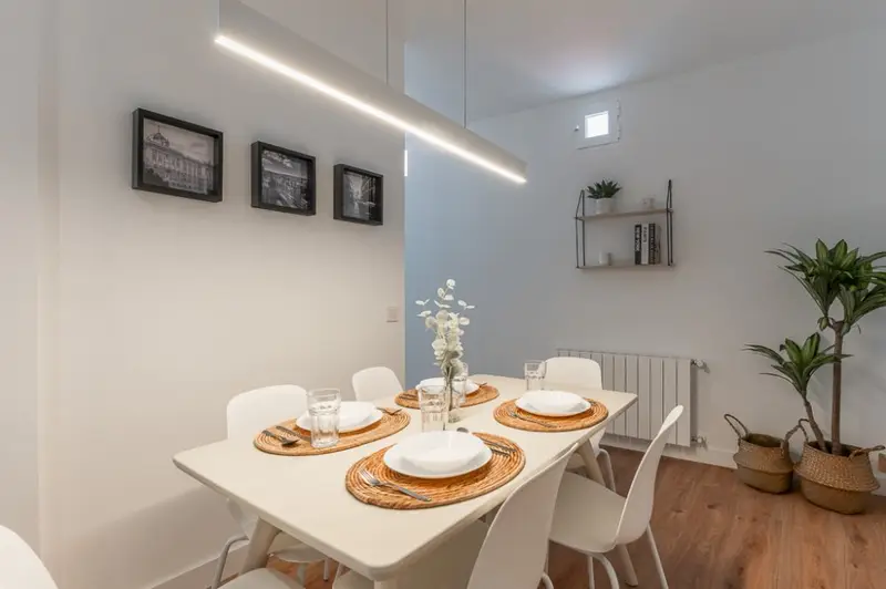Habitacion Luminosa con Balcon en Madrid Centro
