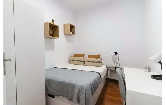 Habitacion 90m2 Barcelona Estancia Media Larga