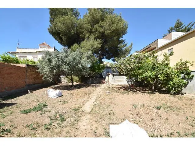 Terreno Edificable en Zona Residencial 442m2