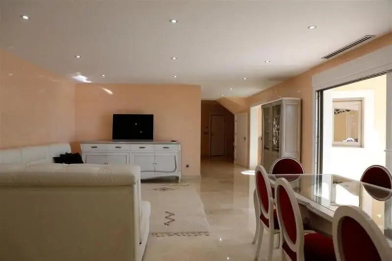 Villa en Benissa con 4 Dormitorios y Piscina Privada